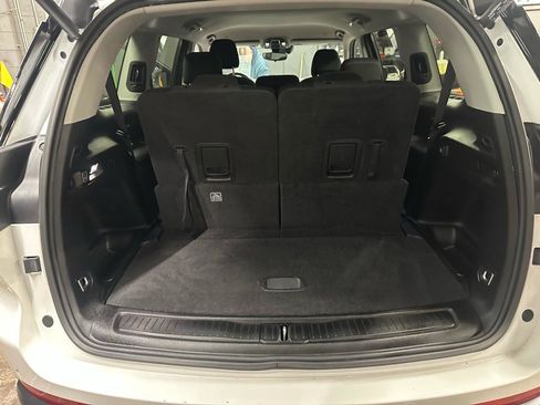 Used 2021 Jeep Grand Cherokee L Laredo w/ Luxury Tech Group I image 14