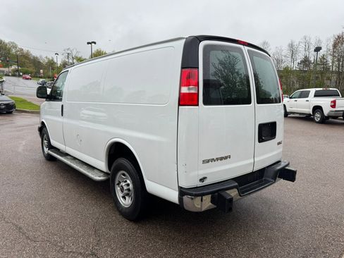 Used 2024 GMC Savana 2500 w/ Driver Convenience Package RWD image 4