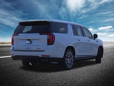 New 2026 GMC Yukon XL Denali w/ Denali Reserve Package AWD/4WD image 21