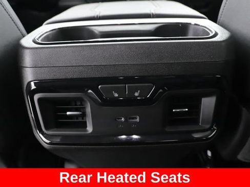 Used 2023 GMC Sierra 1500 AT4 w/ Technology Package AWD/4WD image 29