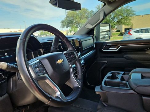 Used 2025 Chevrolet Silverado 2500 LT AWD/4WD image 10