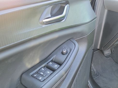 Used 2024 Jeep Grand Cherokee Laredo X image 7