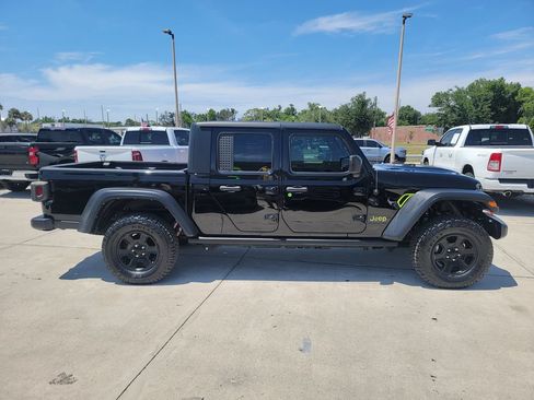 Used 2022 Jeep Gladiator Mojave w/ Trailer Tow Package AWD/4WD image 7