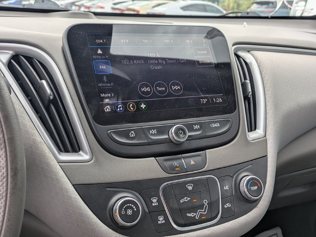 Used 2021 Chevrolet Malibu LS FWD image 13