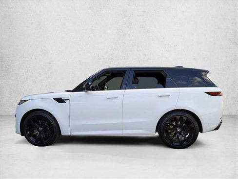 Used 2025 Land Rover Range Rover Sport Dynamic SE image 8