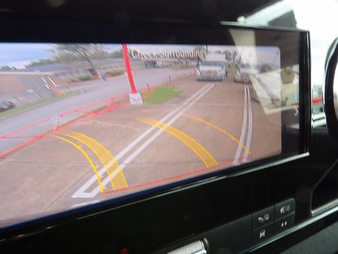 Used 2025 Mercedes-Benz Sprinter 2500 image 18