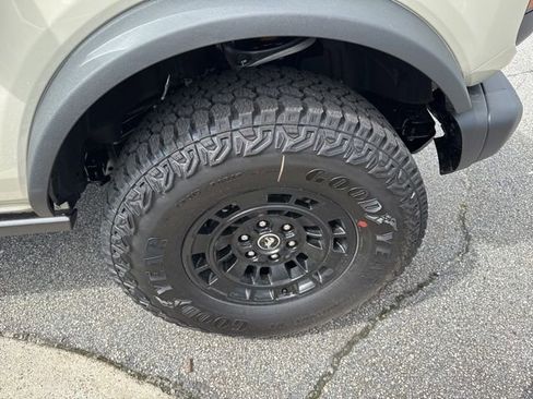 New 2026 Ford Bronco Badlands AWD/4WD image 13
