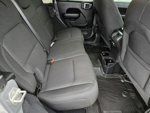 Used 2022 Jeep Wrangler Unlimited Sport AWD/4WD image 29
