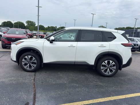 Used 2021 Nissan Rogue SV w/ Premium Package AWD/4WD image 6