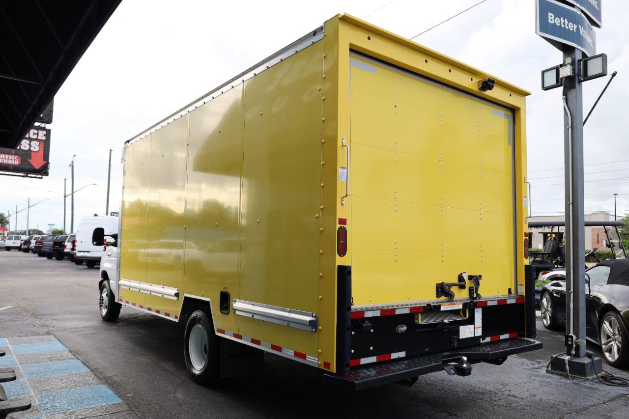 Used 2022 Ford E-350 and Econoline 350 Super Duty w/ Power Windows & Locks Group RWD image 3
