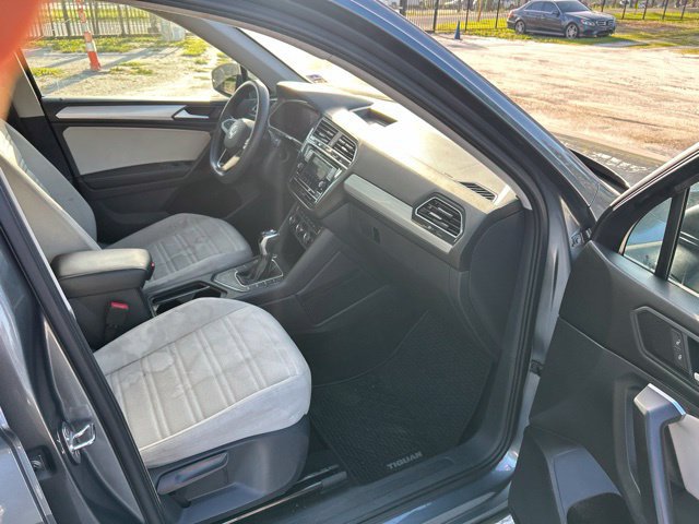 Used 2022 Volkswagen Tiguan S FWD image 9