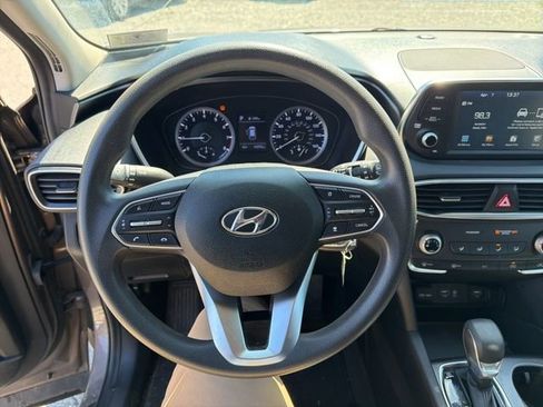 Used 2019 Hyundai Santa Fe SE image 18