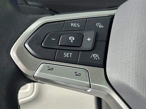 Used 2024 Volkswagen Tiguan SE w/ Panoramic Sunroof Package AWD/4WD image 26