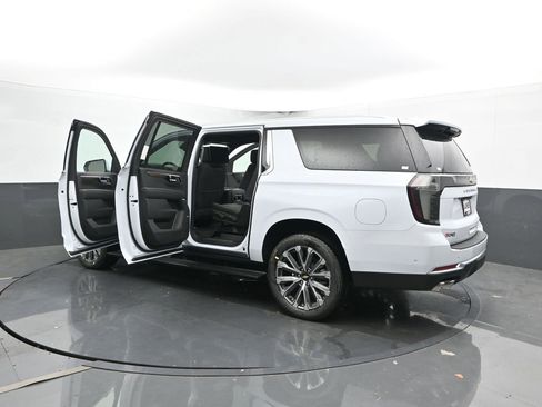 New 2026 Chevrolet Suburban High Country image 57