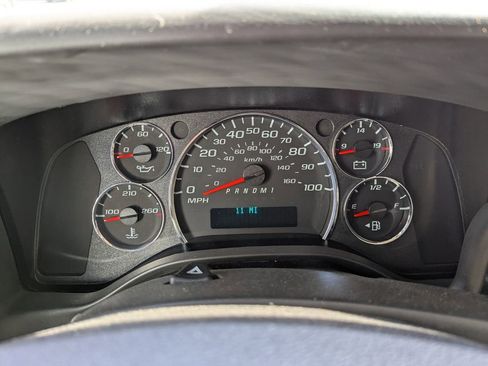 New 2025 Chevrolet Express 3500 w/ Power Convenience Package image 28