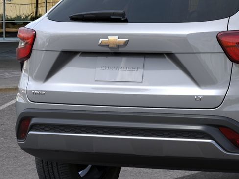 New 2026 Chevrolet Trax LT FWD image 15