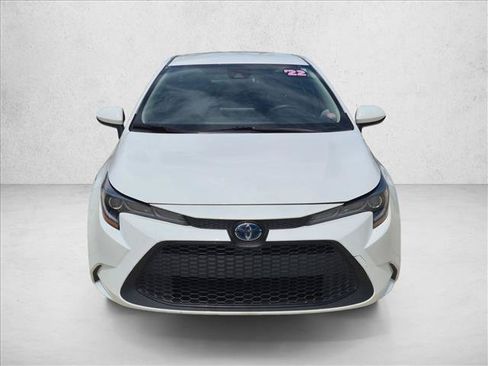 Used 2022 Toyota Corolla LE FWD image 2