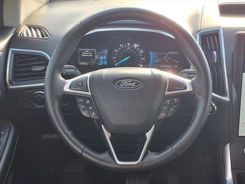 Used 2021 Ford Edge Titanium image 15