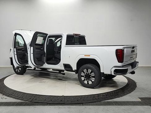 New 2026 GMC Sierra 2500 Denali w/ Denali Reserve Package AWD/4WD image 13
