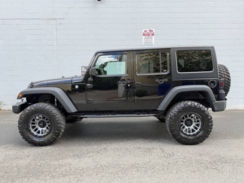 Used 2016 Jeep Wrangler Unlimited Sport AWD/4WD image 3