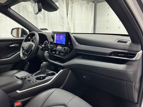 Used 2025 Toyota Highlander XSE image 68