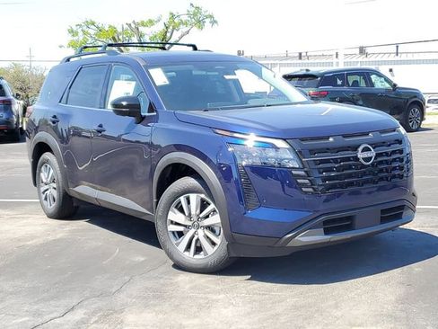 New 2026 Nissan Pathfinder SL w/ Cargo Package AWD/4WD image 33