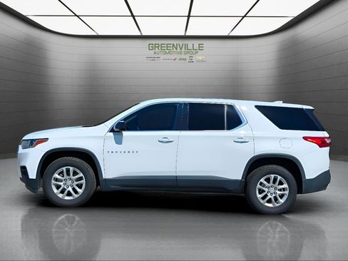 Used 2020 Chevrolet Traverse LS image 3
