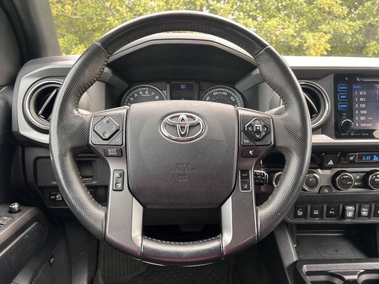 Used 2018 Toyota Tacoma TRD Sport AWD/4WD image 24
