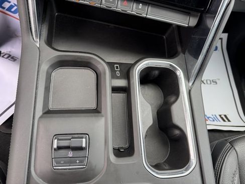 Used 2024 GMC Sierra 3500 Denali w/ Denali Reserve Package image 32