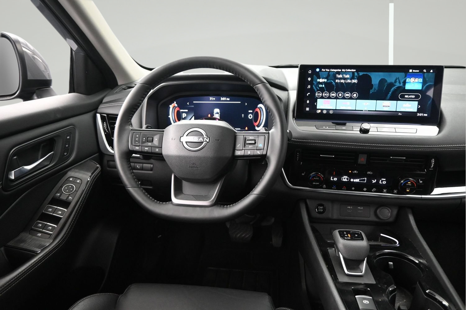 Certified 2025 Nissan Rogue SL w/ Tech Package AWD/4WD image 12