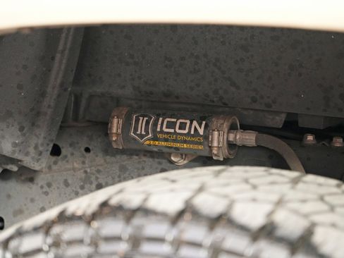 Used 2020 Toyota Tacoma TRD Sport image 49