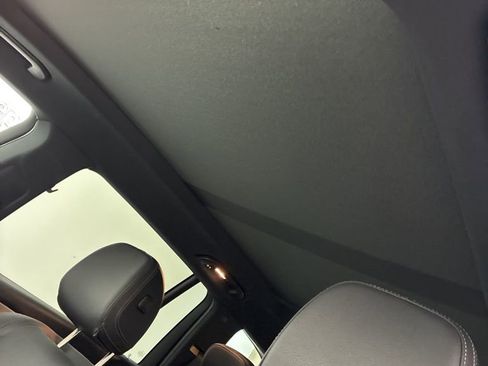 Used 2024 Mercedes-Benz GLS 450 4MATIC image 17