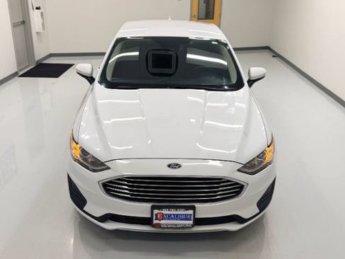 Used 2019 Ford Fusion SE FWD image 11