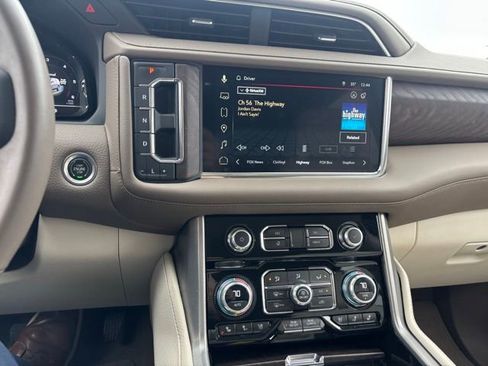 Used 2023 GMC Yukon Denali image 11