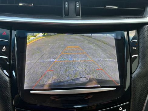 Used 2013 Cadillac XTS w/ Rear Seat Comfort Package FWD image 19