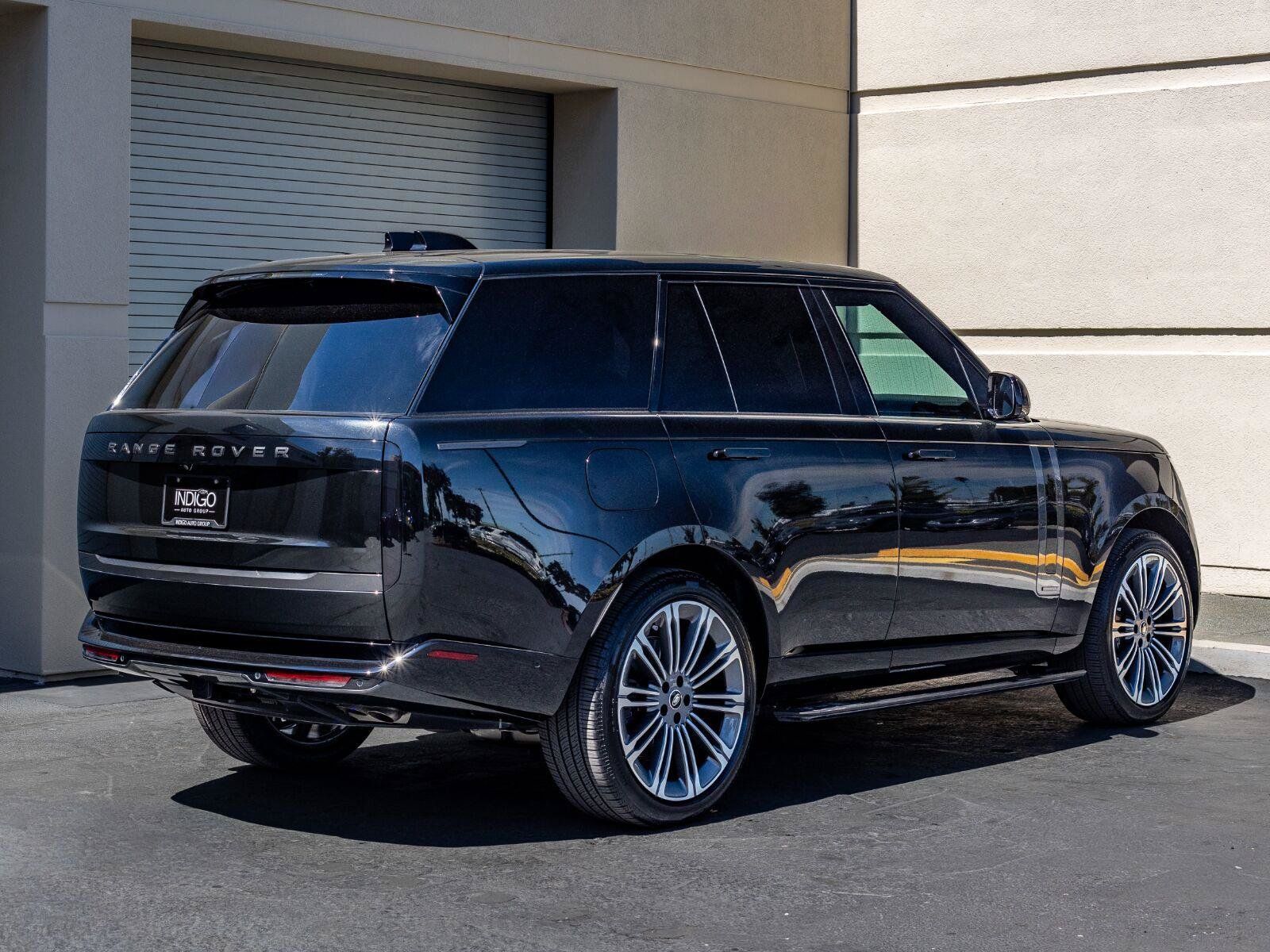 Used 2025 Land Rover Range Rover Autobiography AWD/4WD image 6