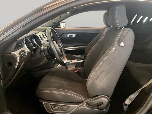 Used 2020 Ford Mustang GT RWD image 6