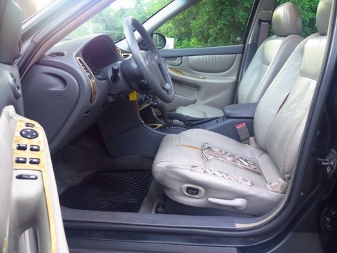 Used 2000 Oldsmobile Alero GLS FWD image 10