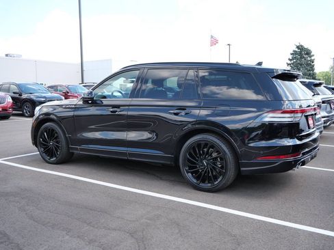 Used 2023 Lincoln Aviator Reserve w/ Equipment Group 201A AWD/4WD image 3