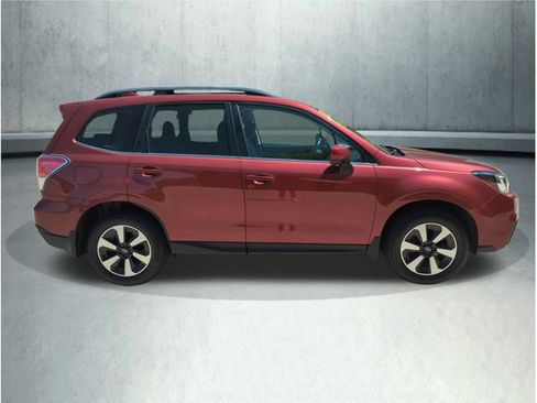 Used 2018 Subaru Forester 2.5i Limited AWD/4WD image 7