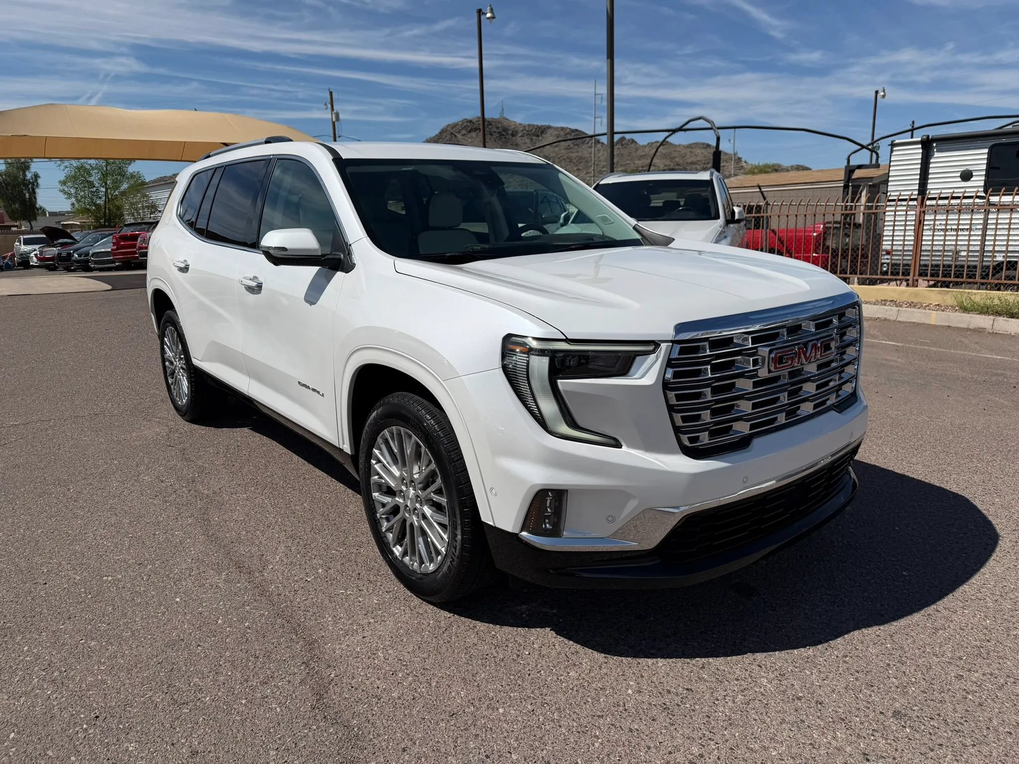 Used 2025 GMC Acadia Denali w/ Super Cruise Package AWD/4WD image 3
