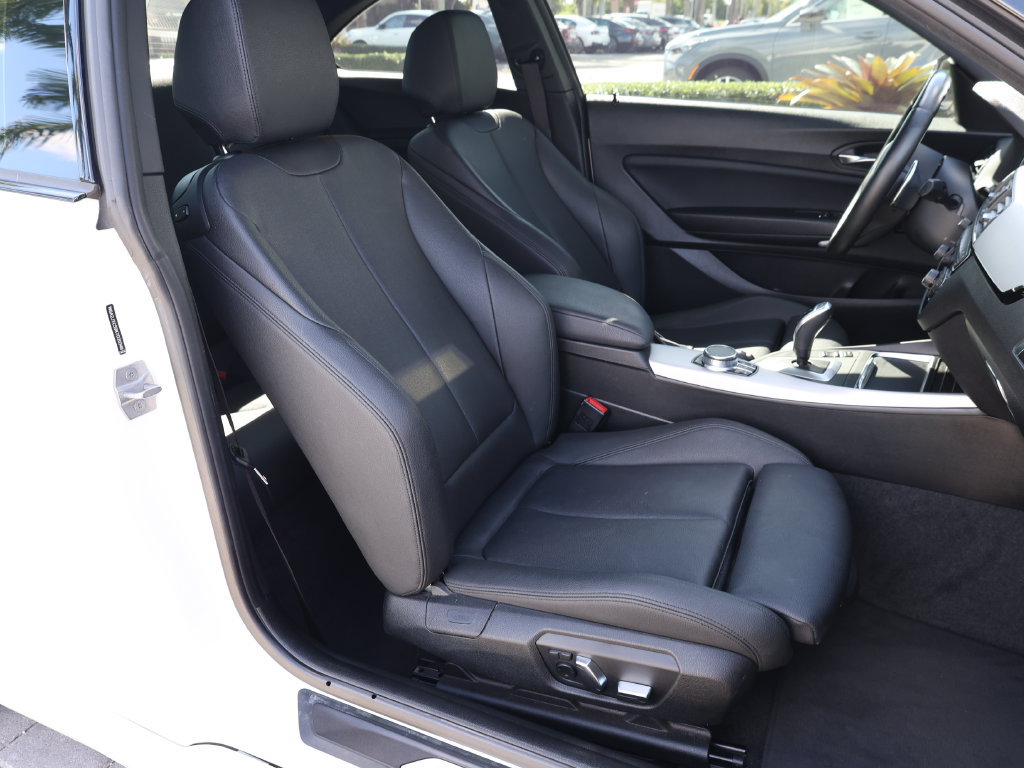 Used 2019 BMW 230i Coupe w/ M Sport Package RWD image 18