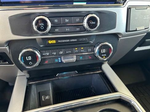 Certified 2022 Ford F250 Lariat w/ Black Appearance Package AWD/4WD image 18