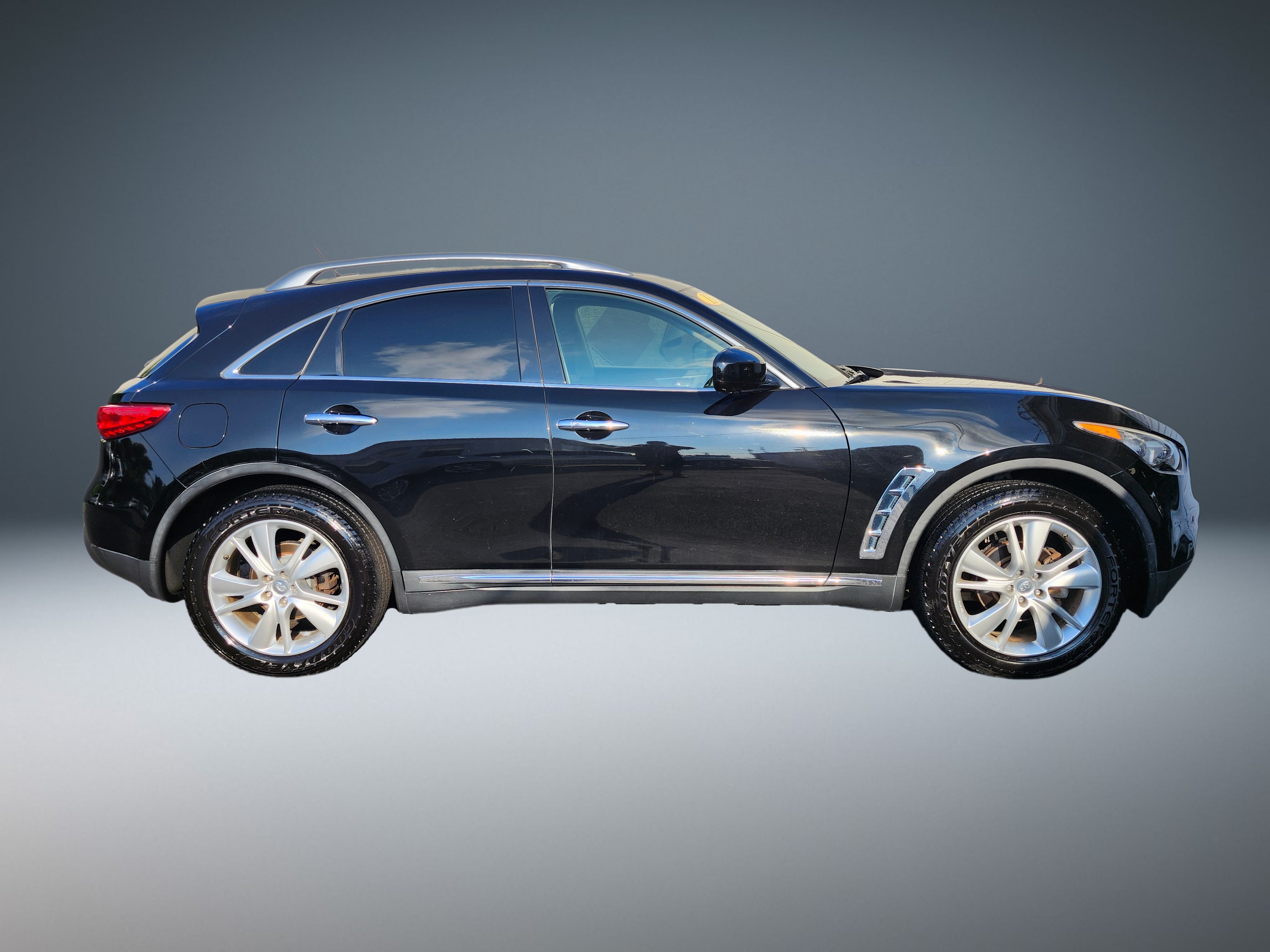Used 2013 INFINITI FX37 AWD w/ Premium Pkg image 2