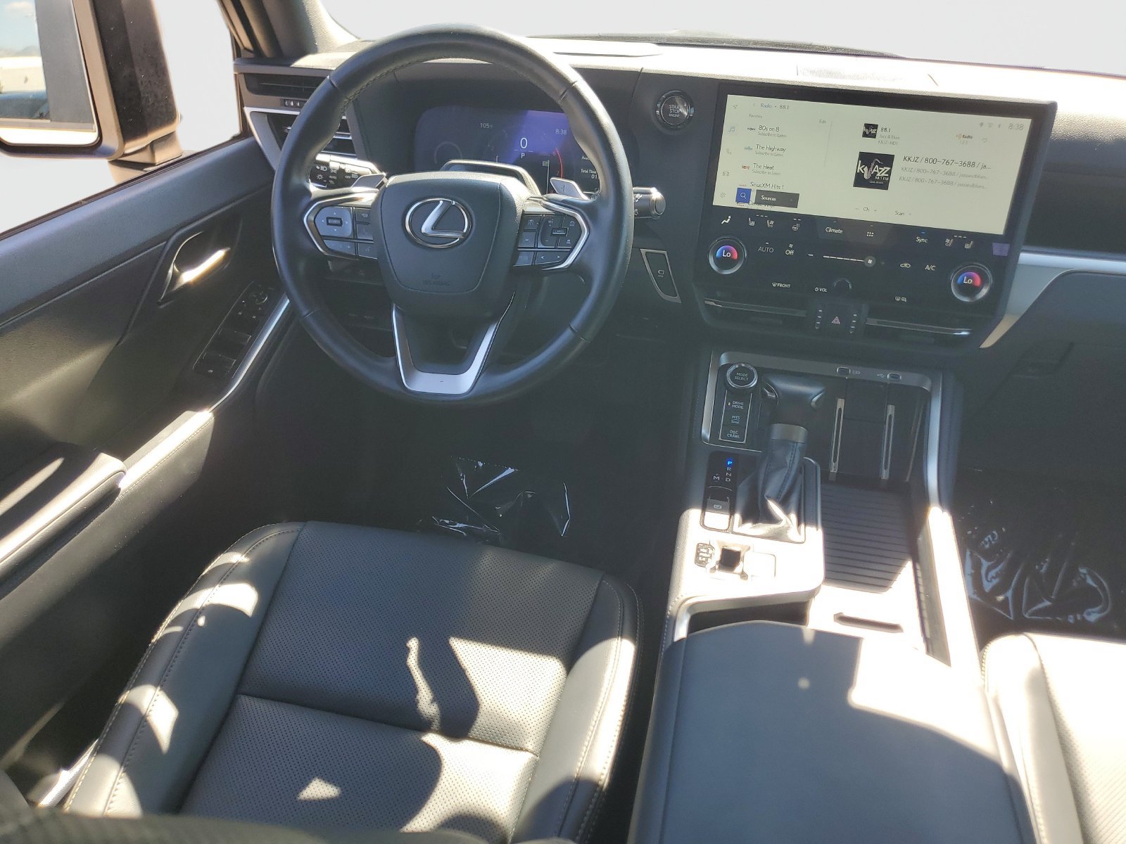 Used 2026 Lexus GX 550 w/ Accessory Package (32) AWD/4WD image 11