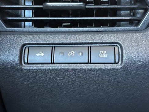 Used 2025 Nissan Altima 2.5 SV FWD image 28