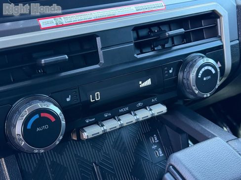 Used 2025 Toyota Tacoma TRD Off-Road image 23