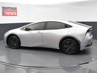 Used 2025 Toyota Prius LE video 2