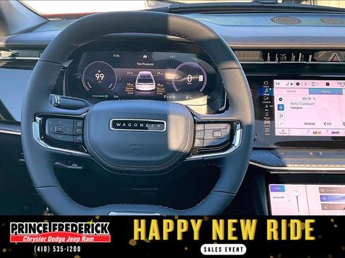 Used 2025 Jeep Wagoneer S Limited image 5