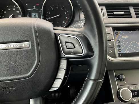 Used 2019 Land Rover Range Rover Evoque SE AWD/4WD image 20